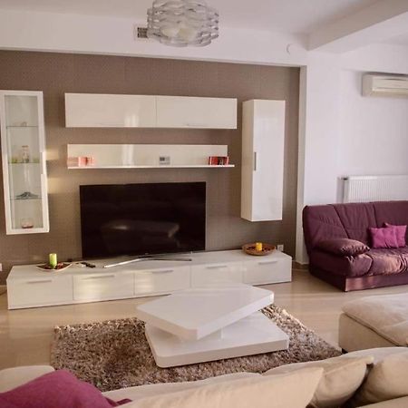 Appartamento Sadara Sea Breeze Năvodari Esterno foto