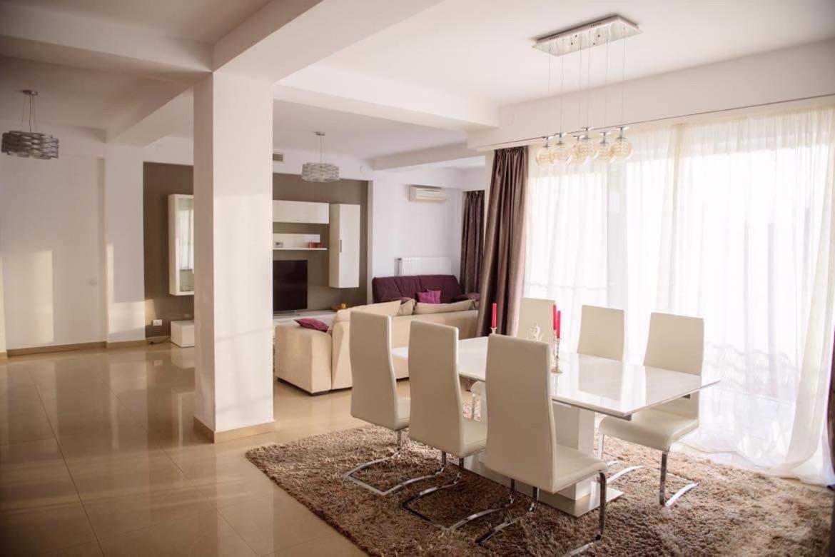 Appartamento Sadara Sea Breeze Năvodari Esterno foto