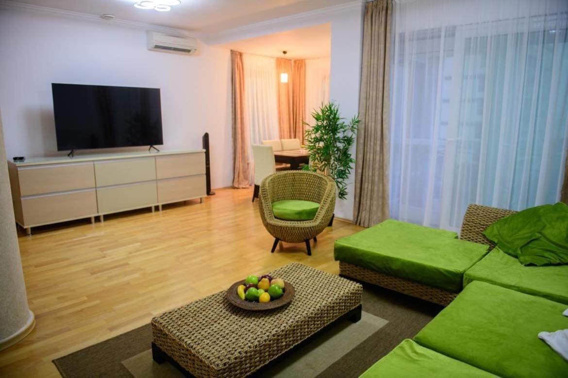 Appartamento Sadara Sea Breeze Năvodari Esterno foto