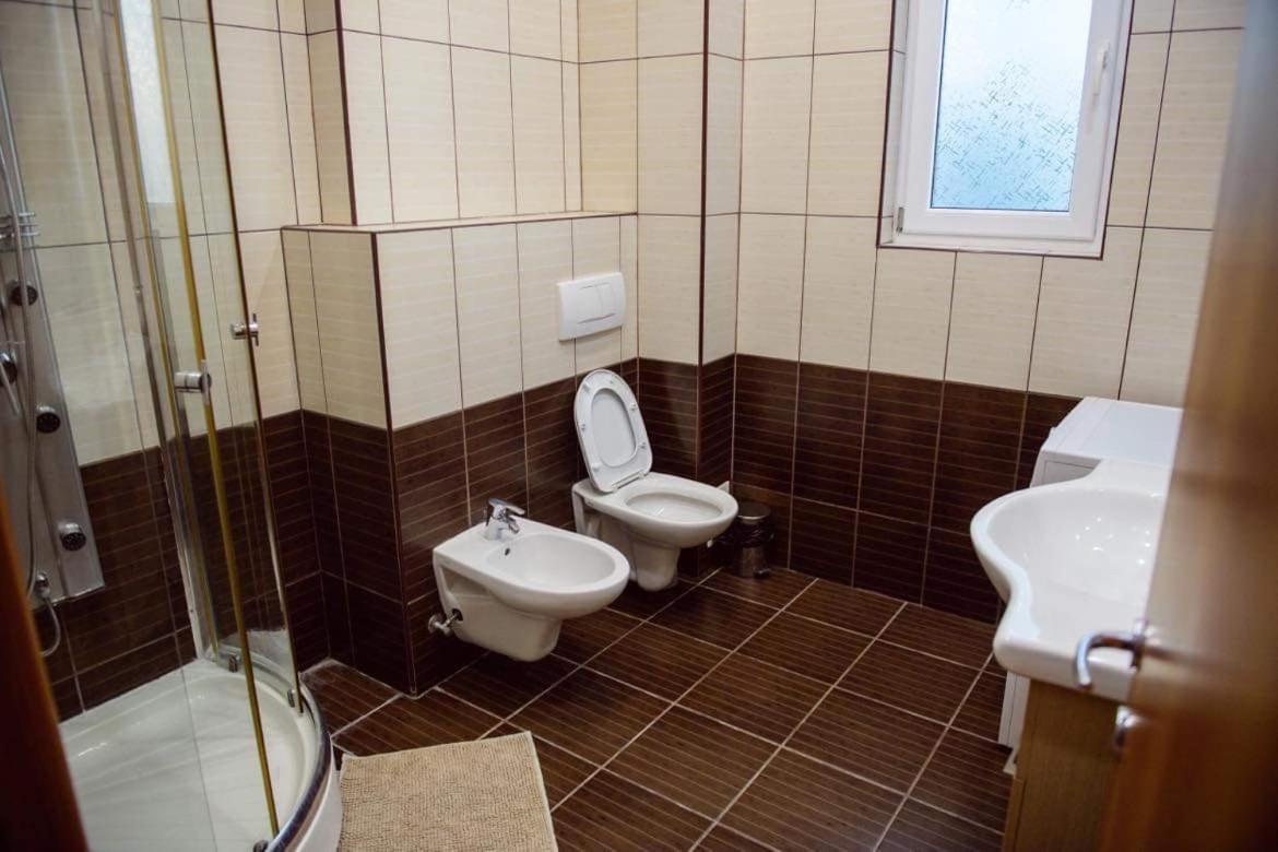 Appartamento Sadara Sea Breeze Năvodari Esterno foto