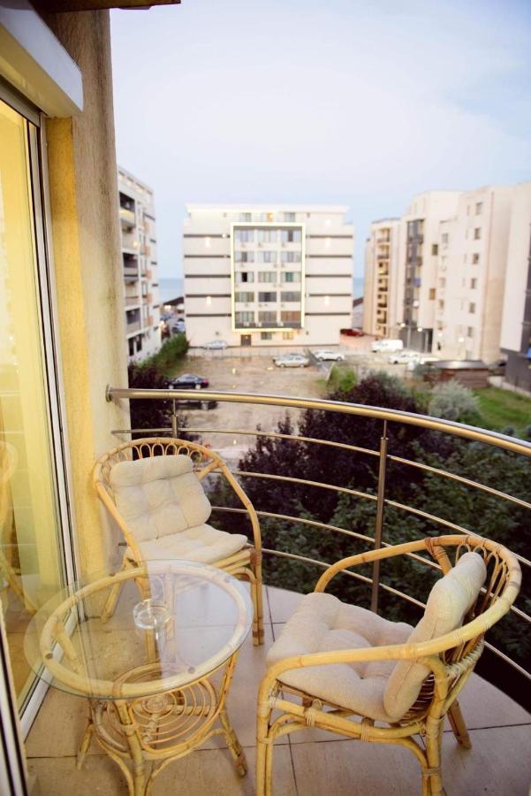Appartamento Sadara Sea Breeze Năvodari Esterno foto
