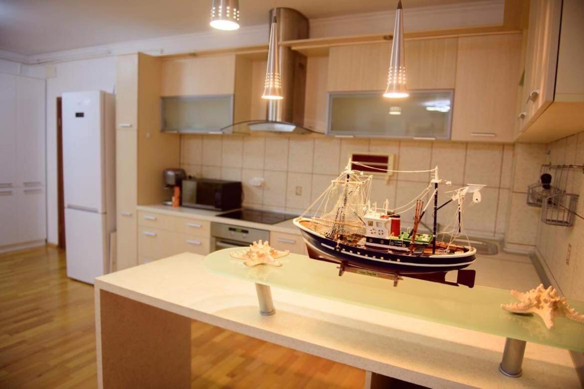 Appartamento Sadara Sea Breeze Năvodari Esterno foto