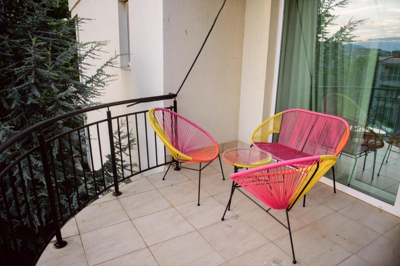 Appartamento Sadara Sea Breeze Năvodari Esterno foto