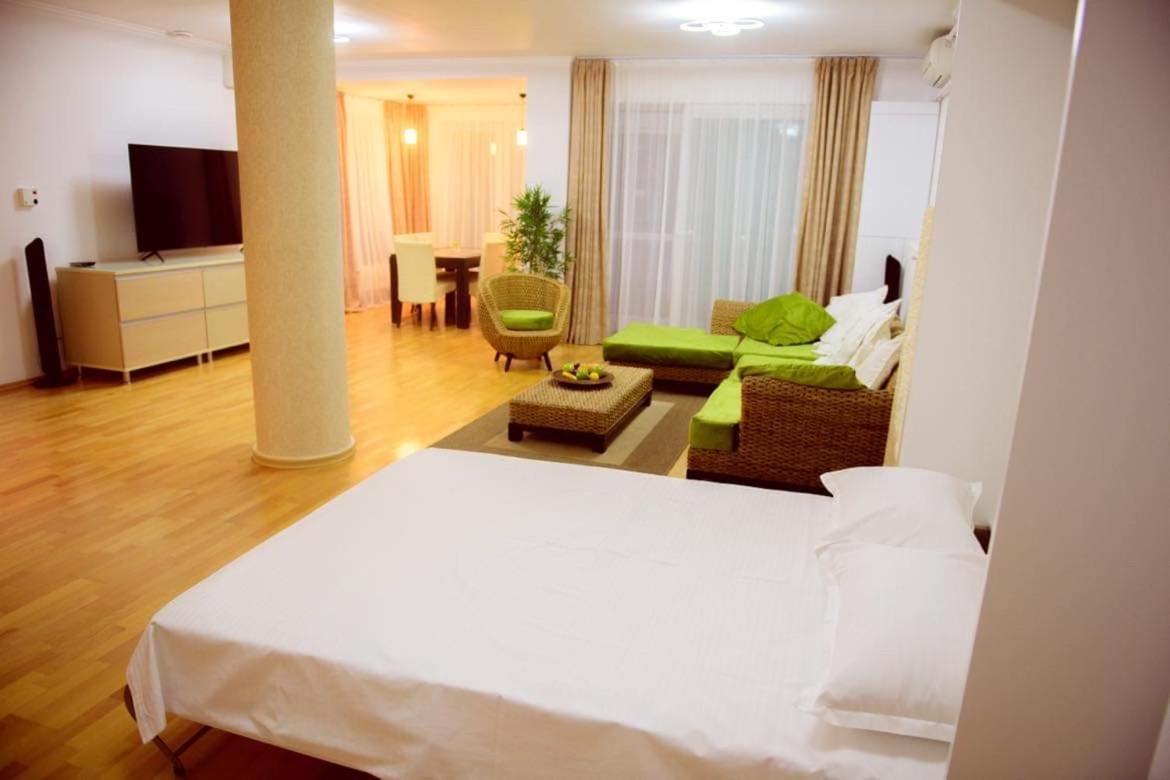 Appartamento Sadara Sea Breeze Năvodari Esterno foto